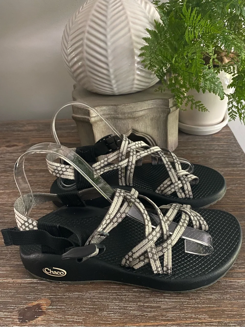 Chaco | Strappy ZX/2 Outdoor Hiking Kayaking Walking Sandals Shoes 7 Black Cream - Picture 4 of 10